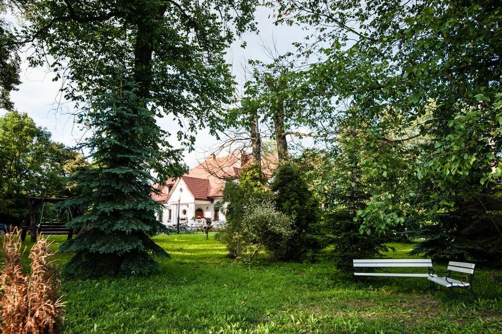Bialki Dolne Dwor Osmolice Bed & Breakfast エクステリア 写真