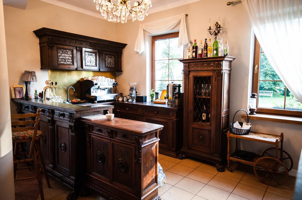 Bialki Dolne Dwor Osmolice Bed & Breakfast エクステリア 写真