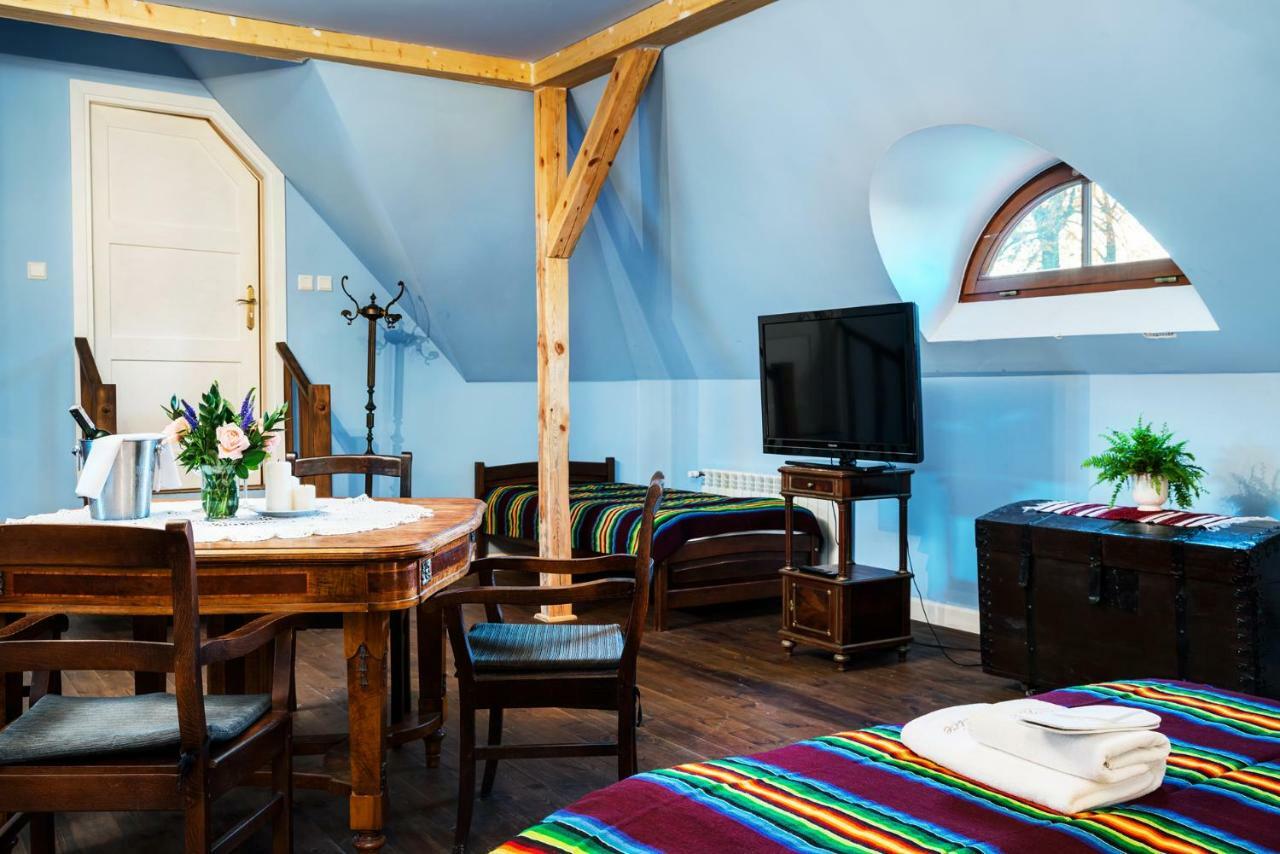 Bialki Dolne Dwor Osmolice Bed & Breakfast エクステリア 写真