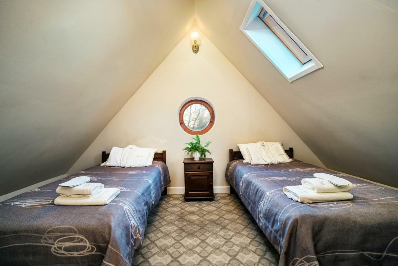 Bialki Dolne Dwor Osmolice Bed & Breakfast エクステリア 写真